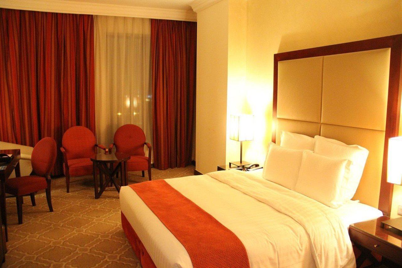 Grand Regal Hotel Doha Bagian luar foto