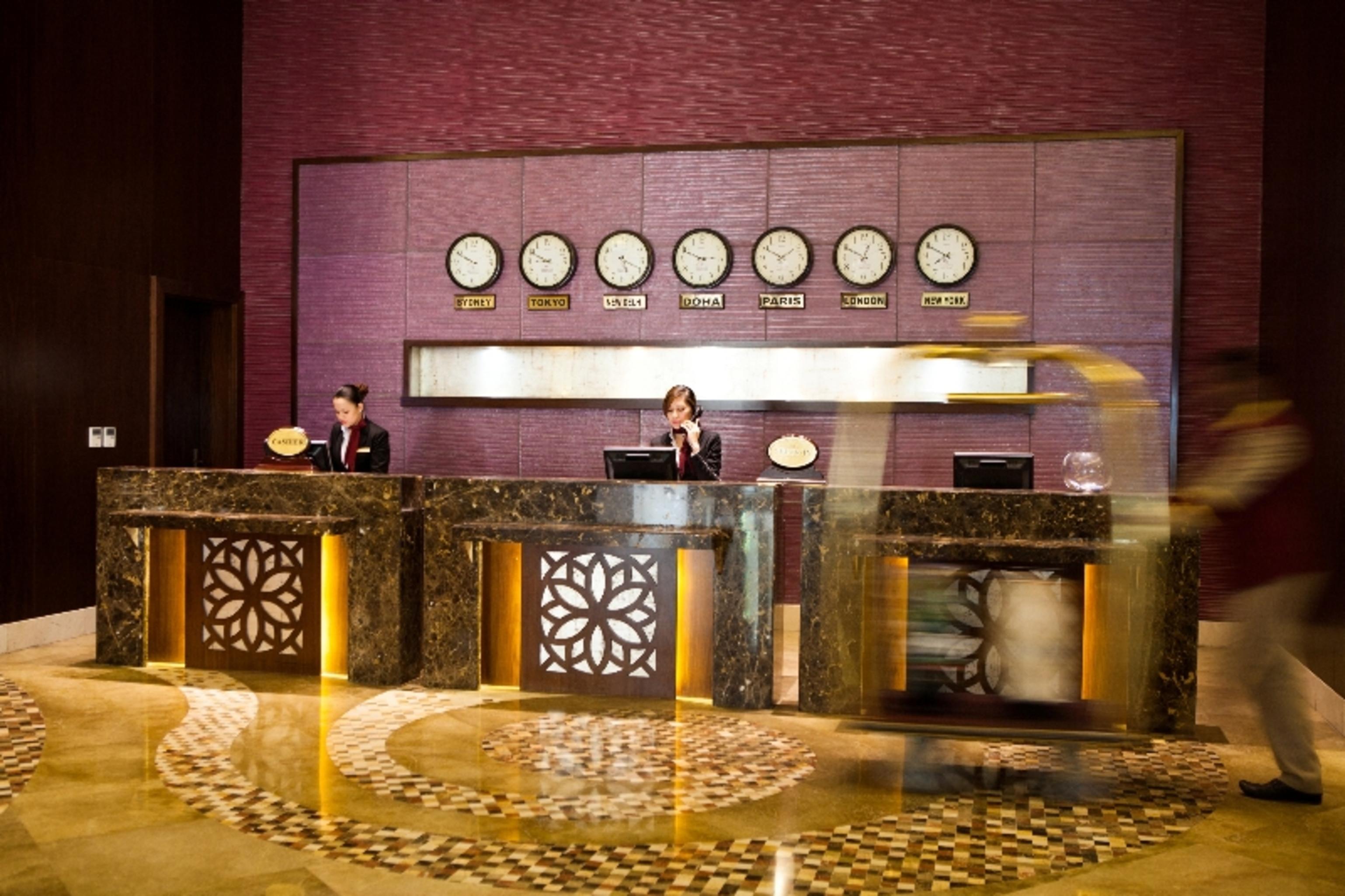 Grand Regal Hotel Doha Bagian luar foto